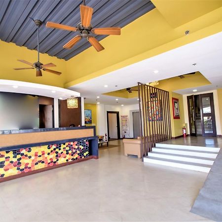 Zen Rooms Basic La Paz Макати Экстерьер фото