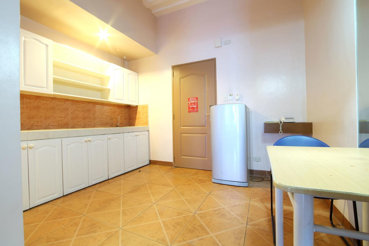 Zen Rooms Basic La Paz Макати Экстерьер фото