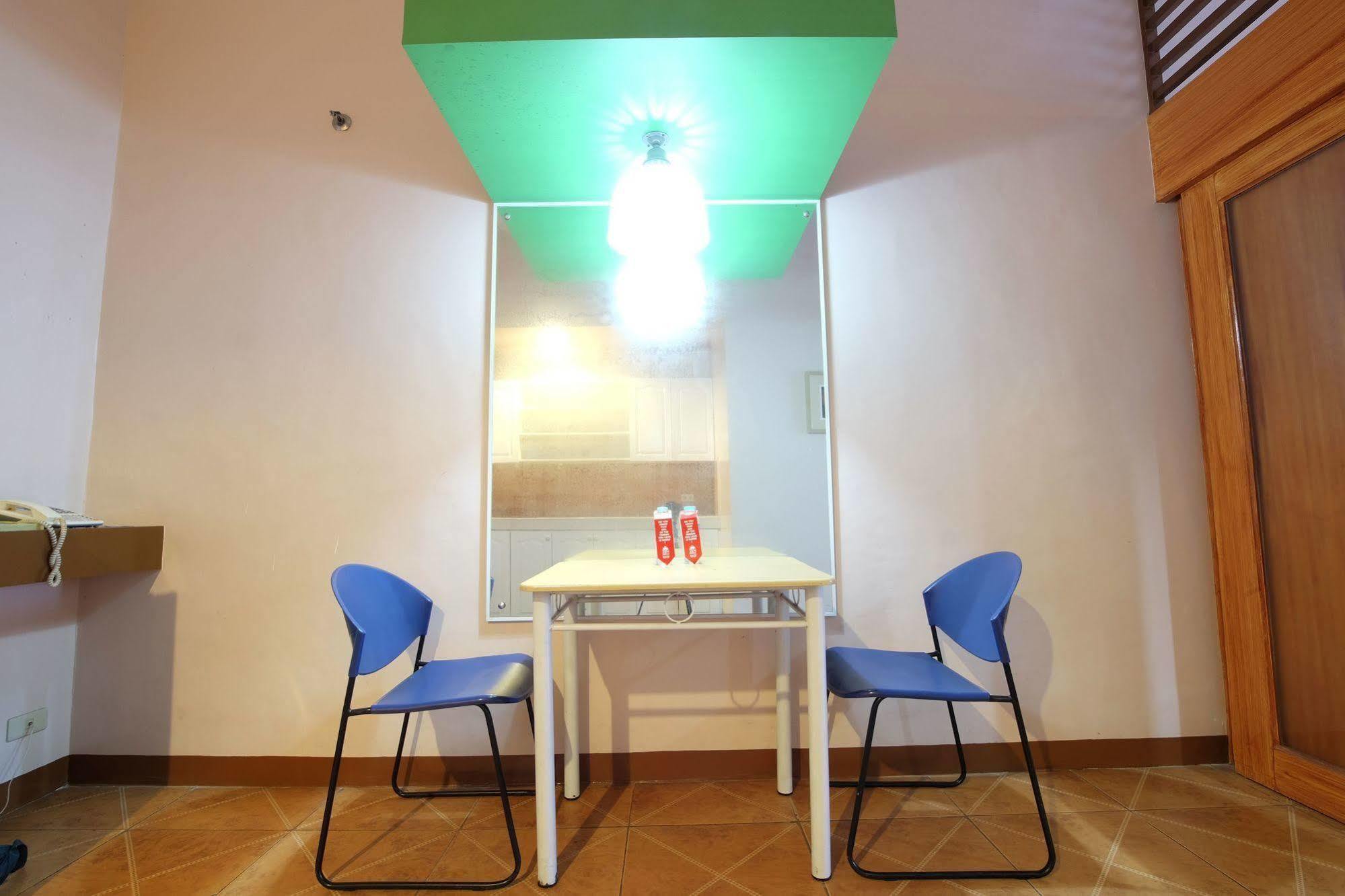 Zen Rooms Basic La Paz Макати Экстерьер фото