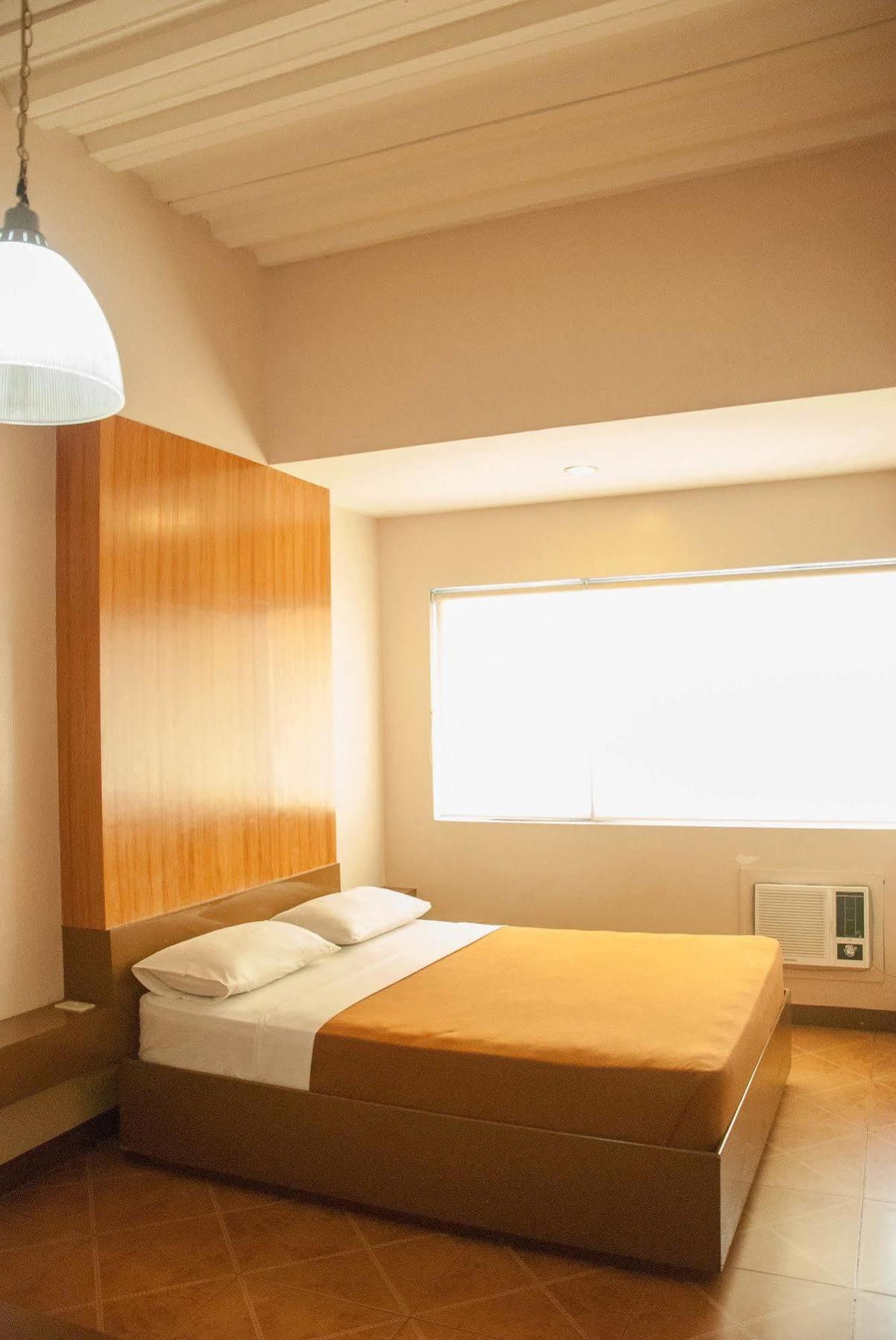 Zen Rooms Basic La Paz Макати Экстерьер фото